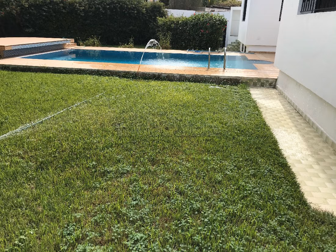 Magnifique villa avec piscine à Rabat