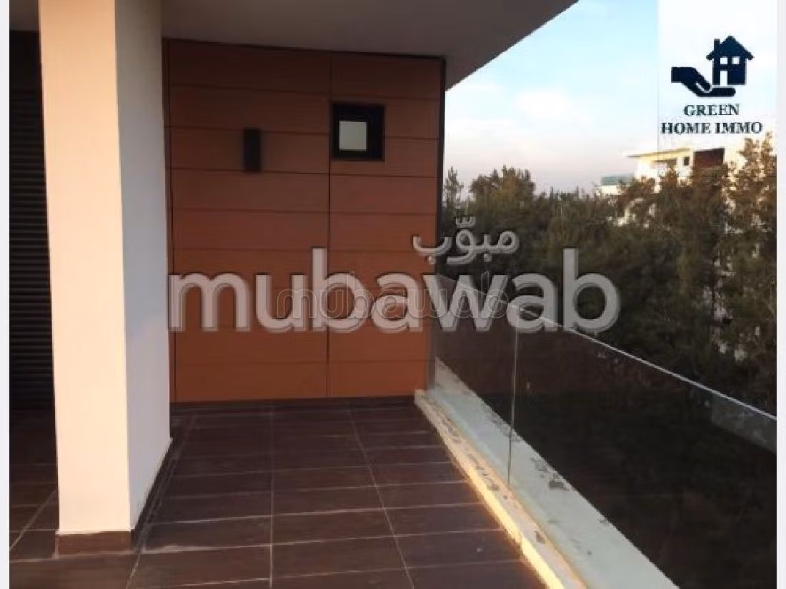 Appartementen huren in Souissi. 4 Slaapkamers. Gemeubileerd.