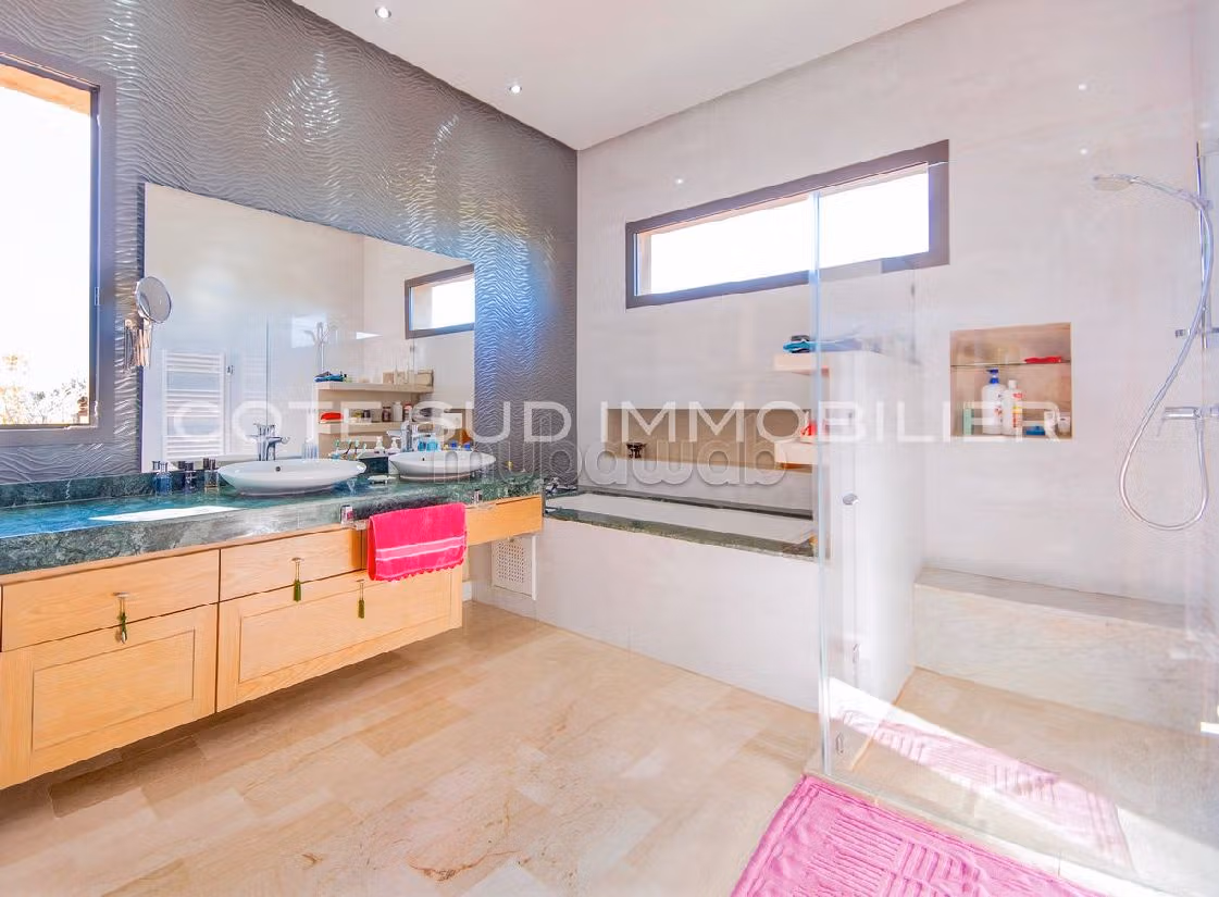 Villa's en luxe woningen beschikbaar in Route d'Agadir - Essaouira. Oppervlakte 50000 m². Airconditioning en zwembad. 