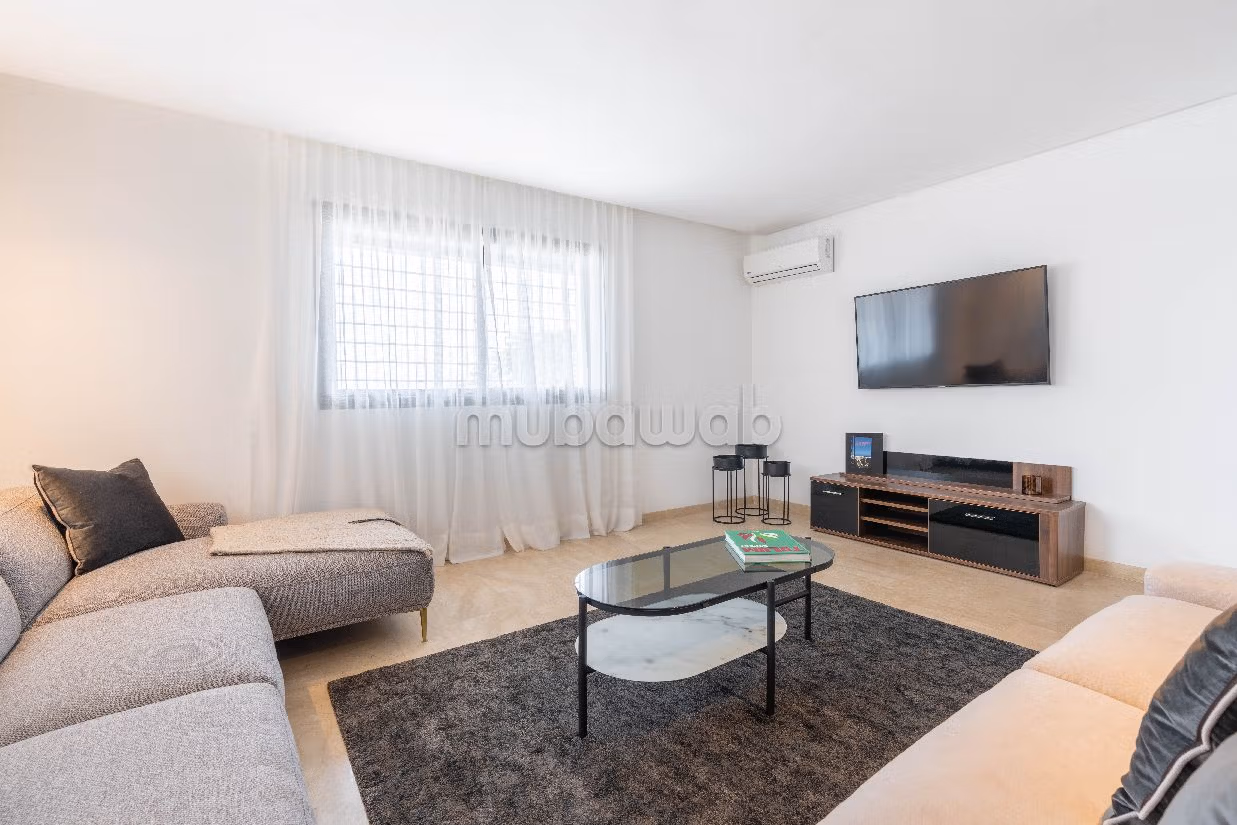 شقة للبيع ببوسكورة. 3 غرف ممتازة. مطبخ مجهز.