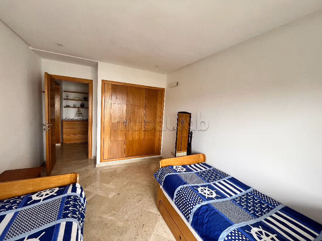 Alquila este piso. Superficie de 78 m². Completamente amueblado. 