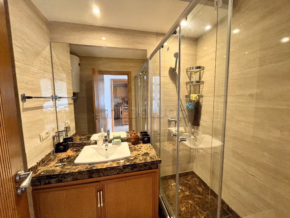 Alquila este piso. Superficie de 78 m². Completamente amueblado. 