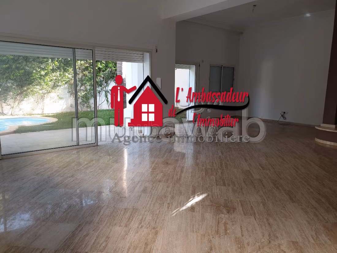 Villa di lusso in vendita a Ain Diab. Superficie di 370 m². Giardino. 