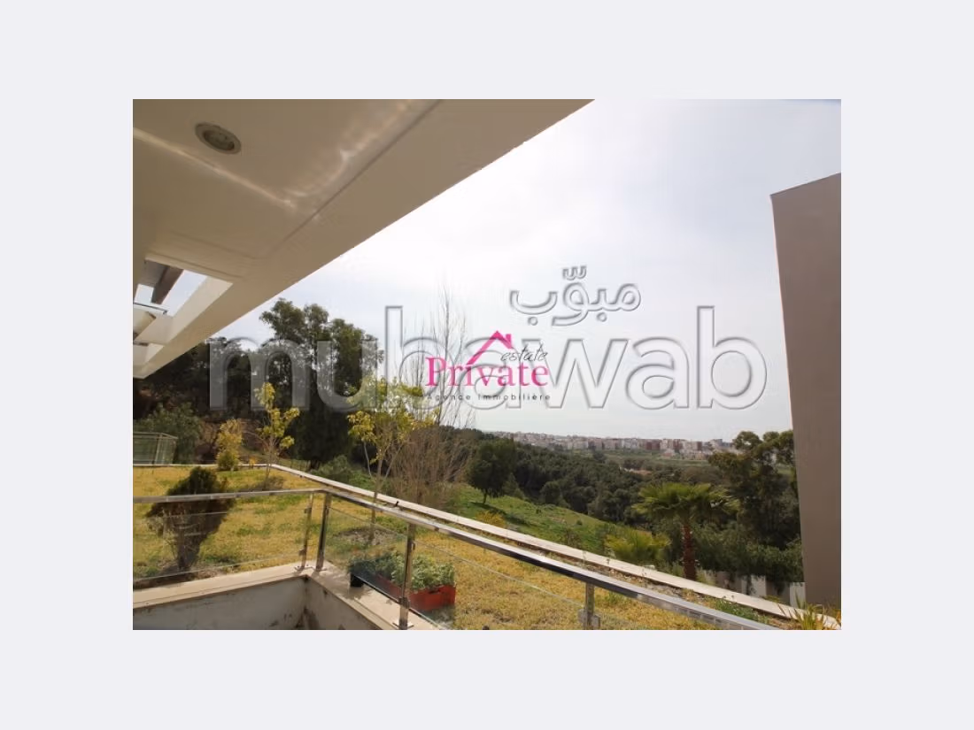 Huurappartementen beschikbaar in Malabata. 2 Kamers. Volledig gemeubileerd. 