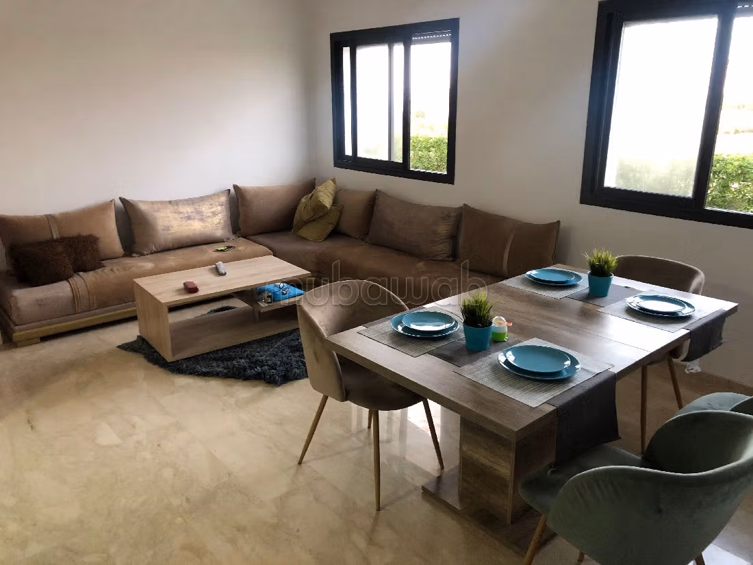 Pisos en alquiler. 2 habitaciones. Vista al mar, aire condicionado central