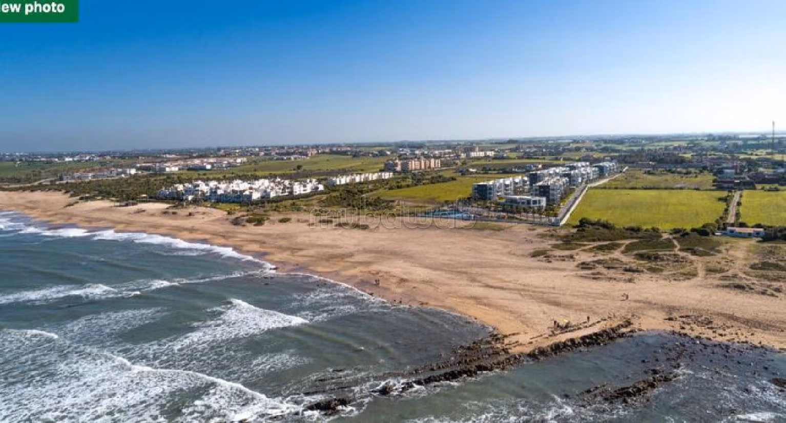 Pisos en alquiler. 2 habitaciones. Vista al mar, aire condicionado central