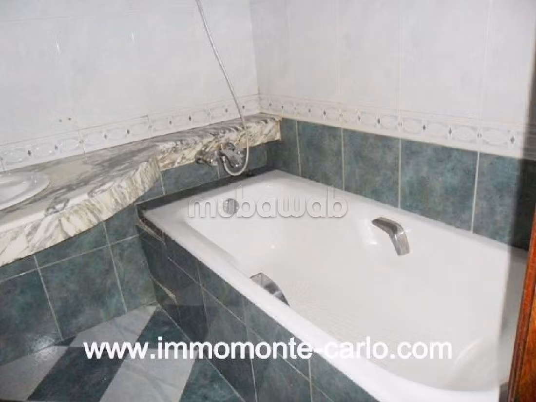 Nu huren: villa's en luxe woningen in Riyad. 4 Slaapkamers. Parkeerplaats en tuin. 