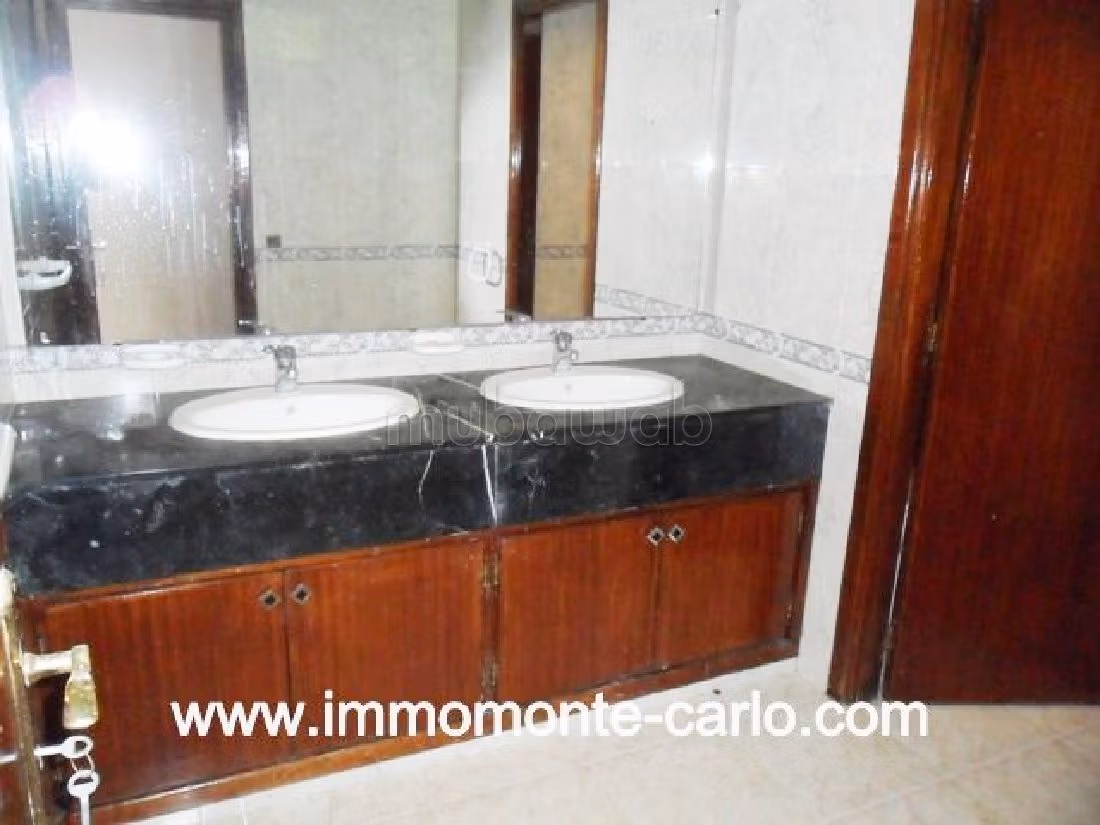 Jolie Villa à louer à Souissi RABAT