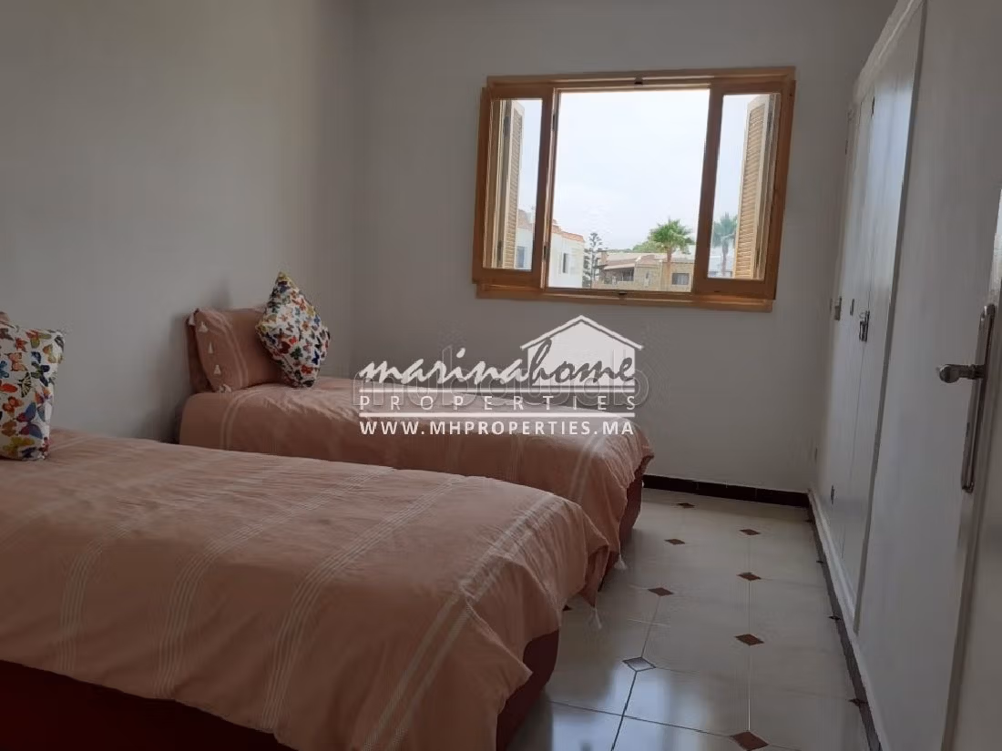 Magnificent villa for rent. 3 lovely rooms. Private garden, Cellar