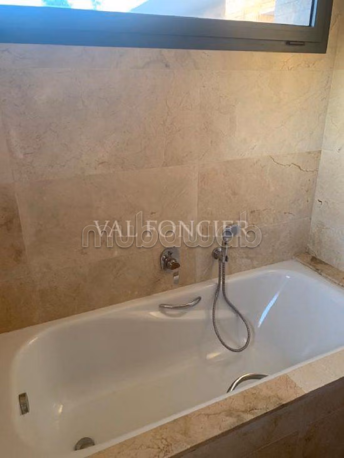 Top appartement Rez de jardin 720m2 en location à la ville verte Bouskoura