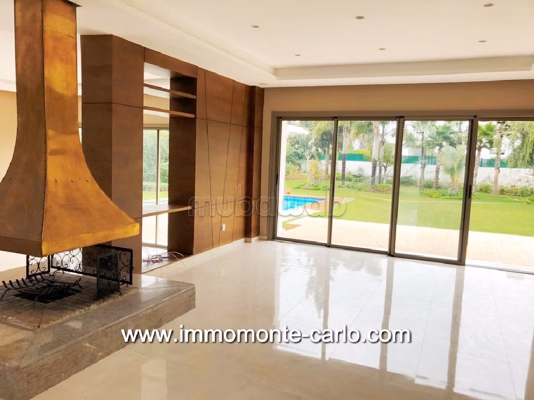 Villa neuve avec piscine à louer à Souissi RABAT