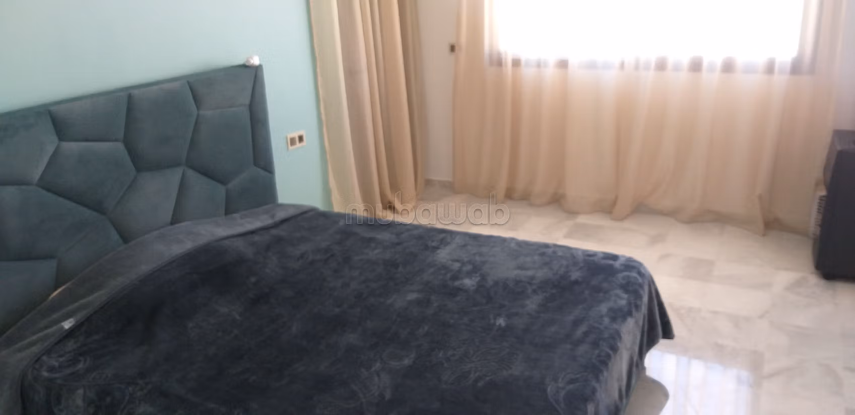 Rent this apartment in Champ de course. 4 rooms. Ample storage space. 