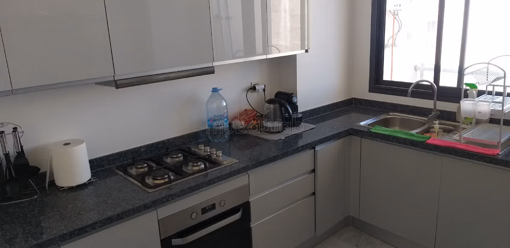 Rent this apartment in Champ de course. 4 rooms. Ample storage space. 