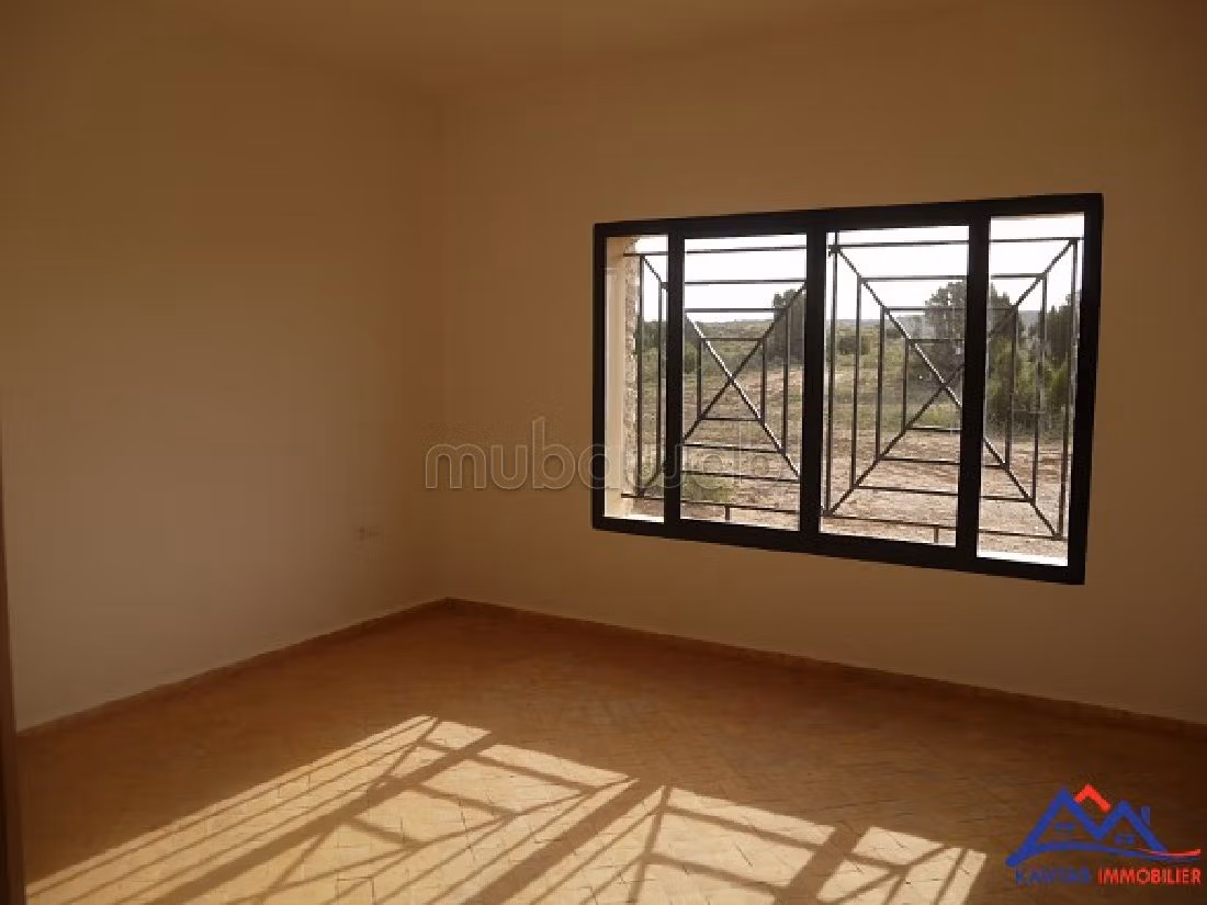 Te koop: villa's en luxe woningen in Route de Safi. 3 Kamers. Gezellige open haard. 