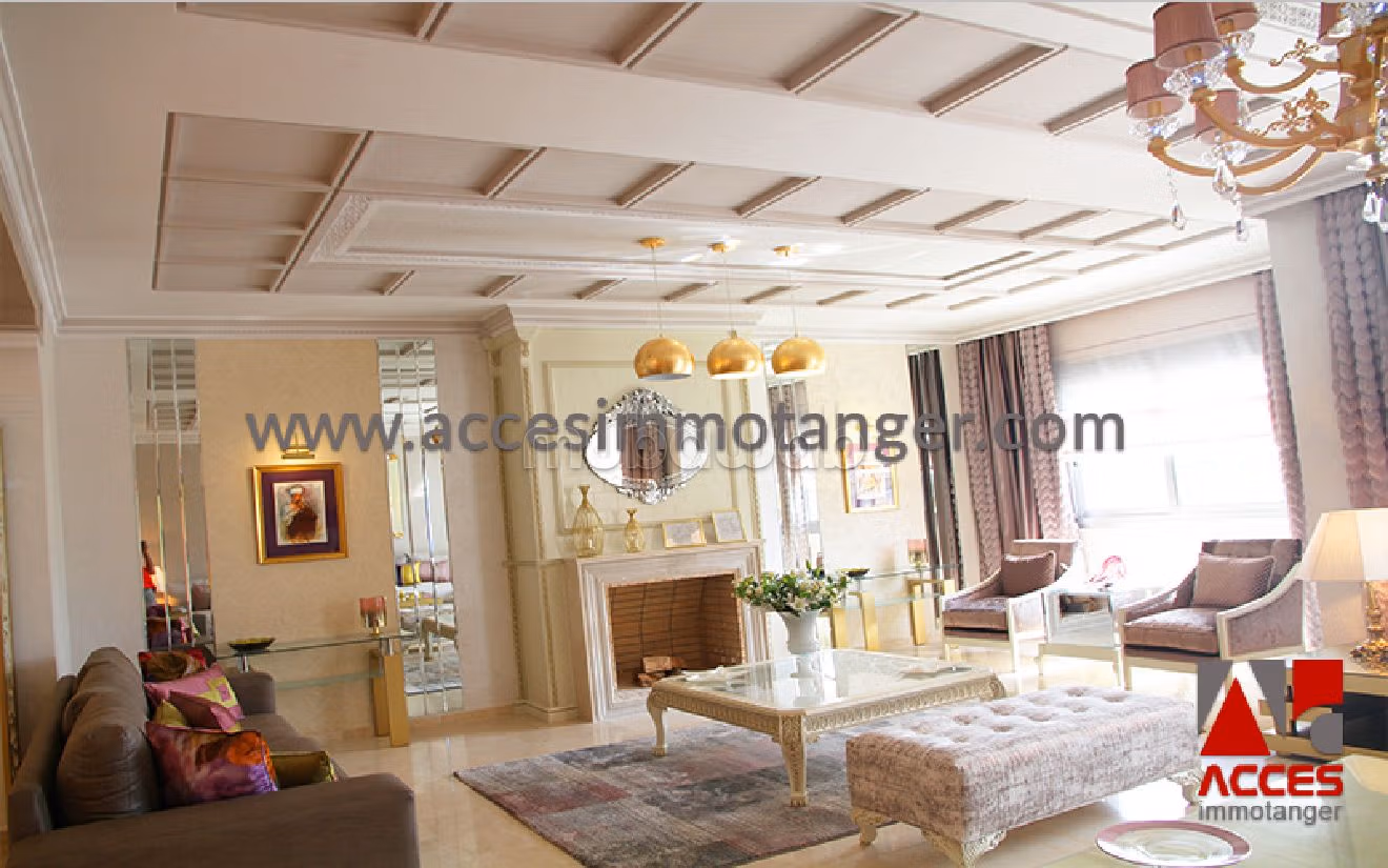 Se vende piso. 3 Suite parental. Gran piscina.