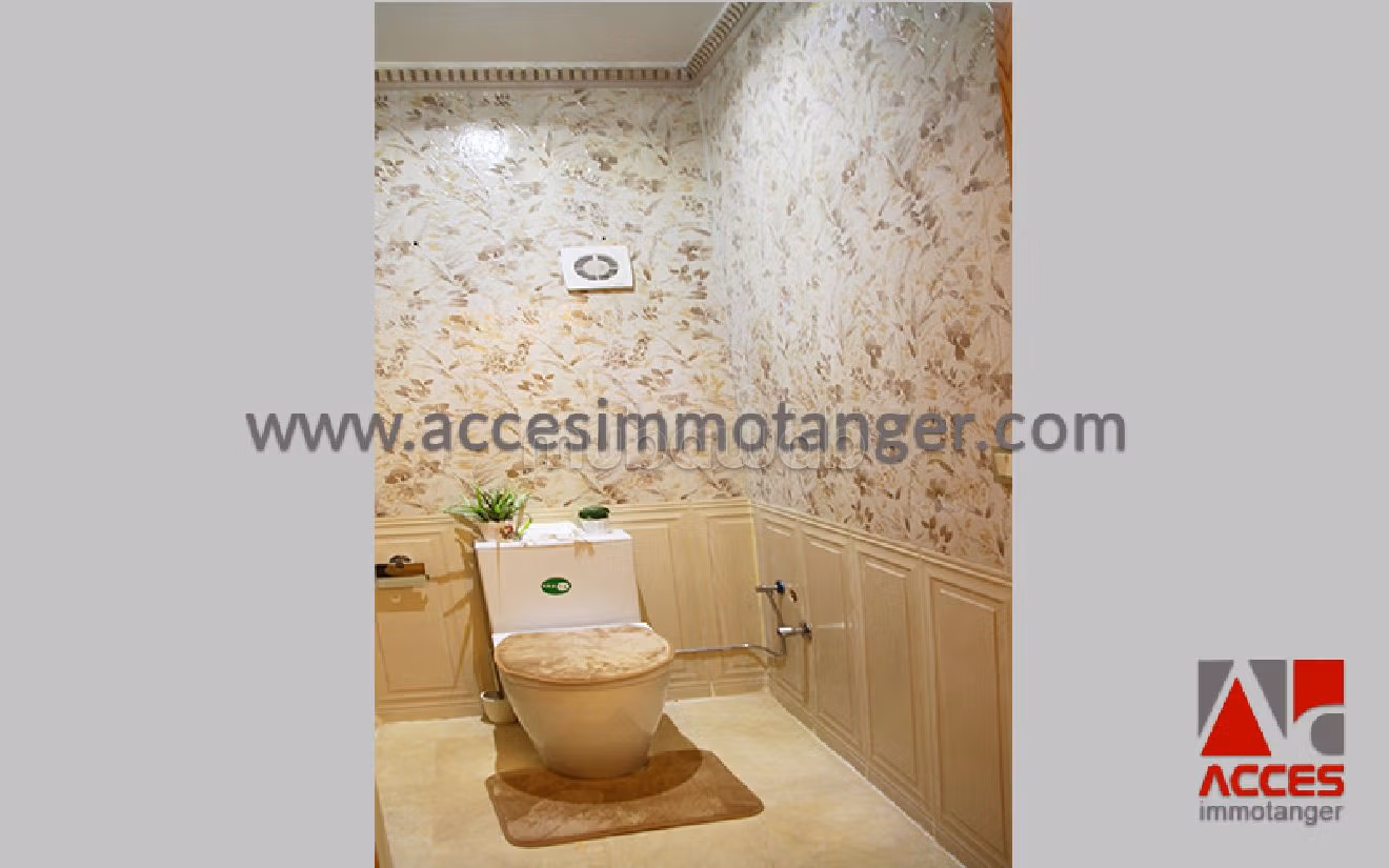 Se vende piso. 3 Suite parental. Gran piscina.