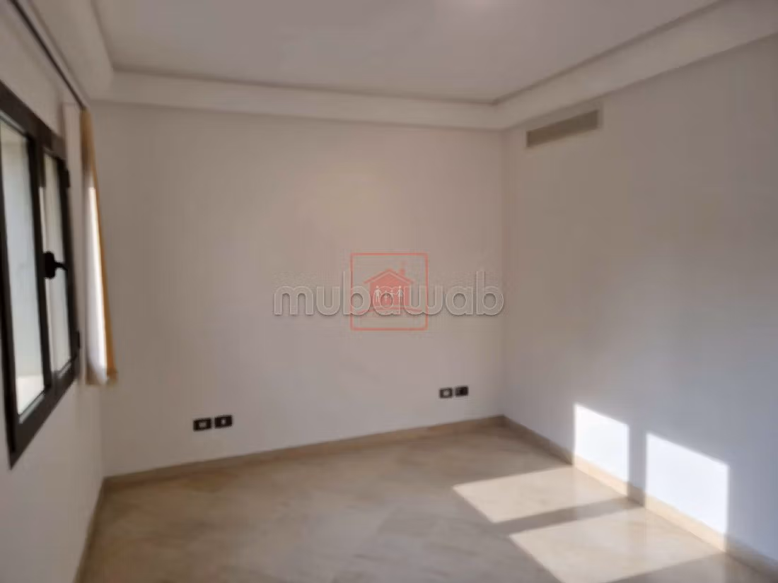 Offices for rent. 4 large rooms.