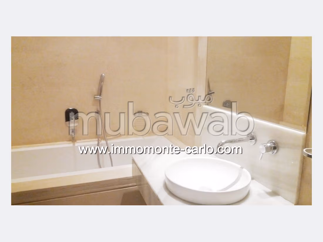 Nu te huur: appartementen in Souissi. Totale oppervlakte 138 m². Garage en mooi terras. 