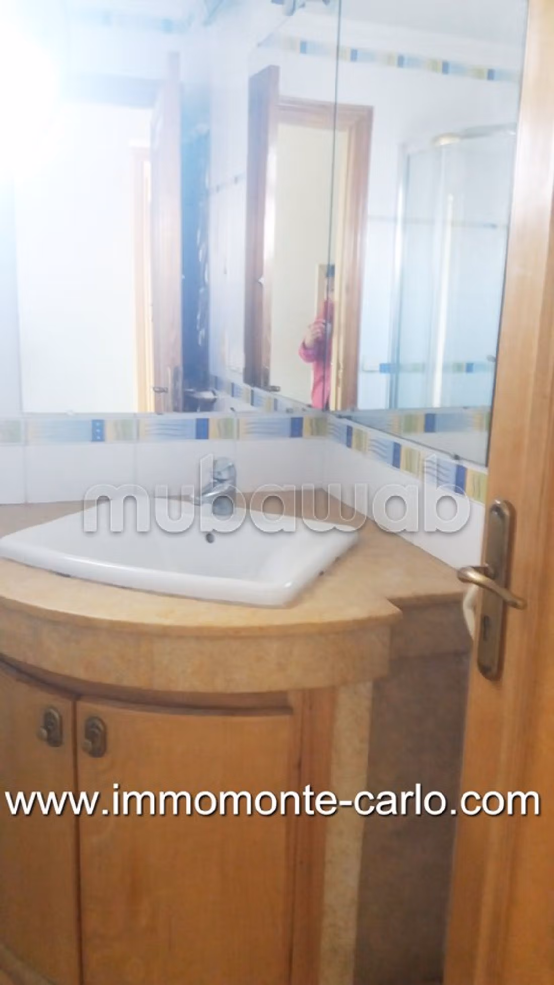 Affitto di un bellissimo appartamento a Riyad. Superficie totale 230 m². Ascensore e terrazzo. 