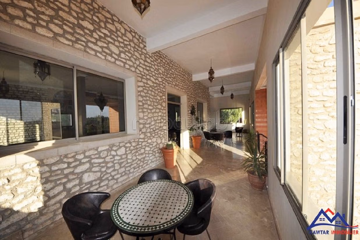 Oficinas y locales comerciales en venta en Route de Marrakech. Cocina bien equipada