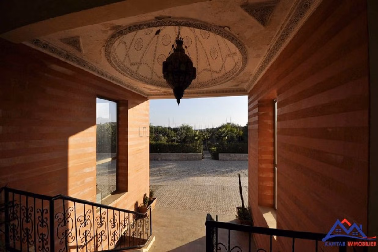 Oficinas y locales comerciales en venta en Route de Marrakech. Cocina bien equipada