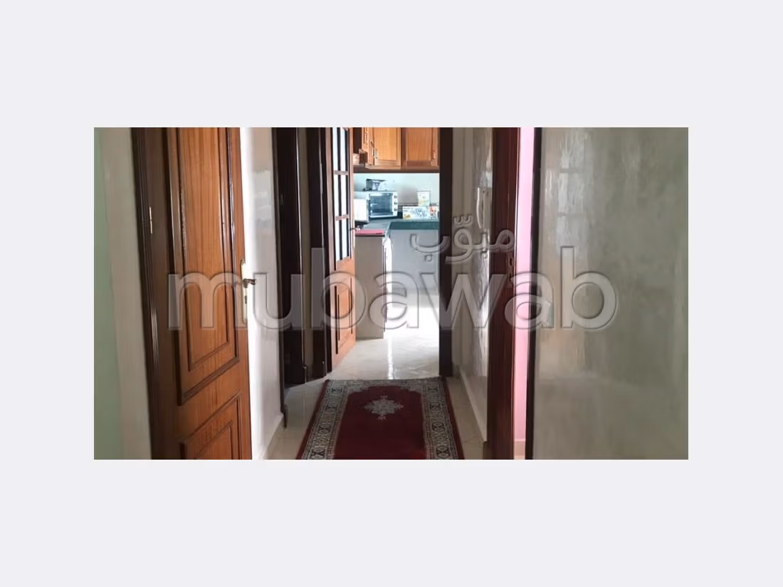 شقة للبيع بوسط المدينة. المساحة 80 م². مع المرآب والمصعد