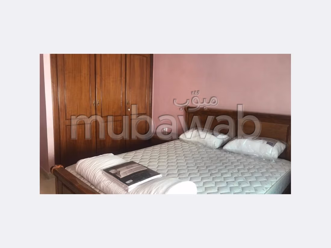 شقة للبيع بوسط المدينة. المساحة 80 م². مع المرآب والمصعد