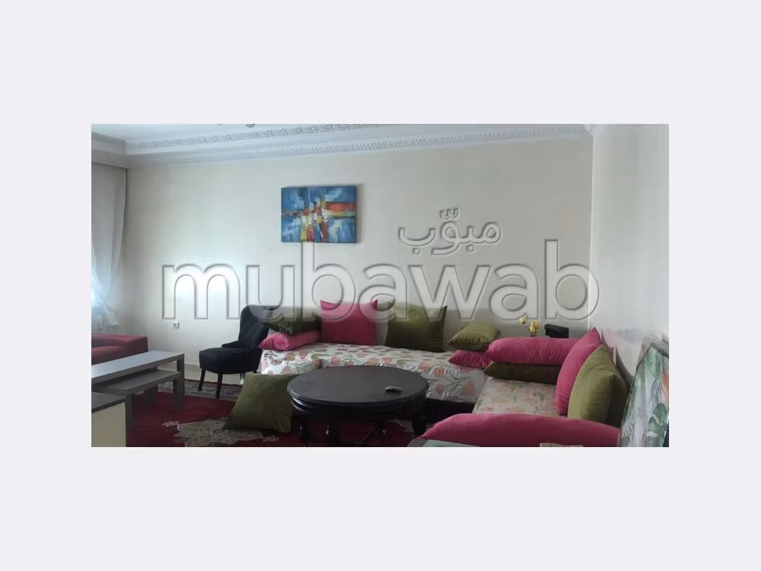 شقة للبيع بوسط المدينة. المساحة 80 م². مع المرآب والمصعد