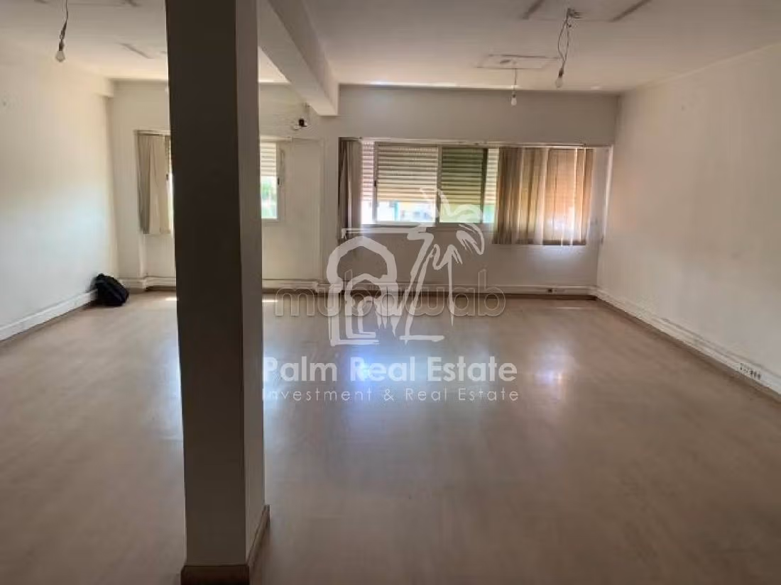 Offices for rent. Dimension 75 m².