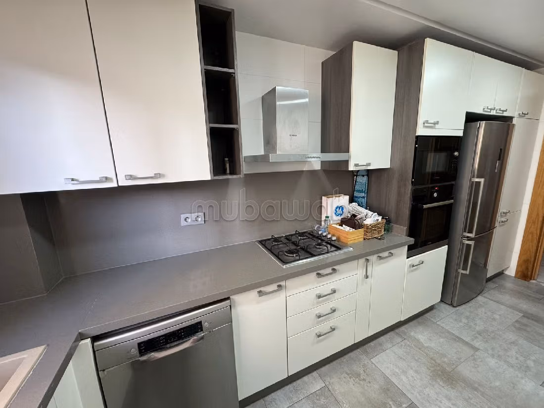 Apartments for rent in Anfa. Surface area 119 m². Satellite dish and security