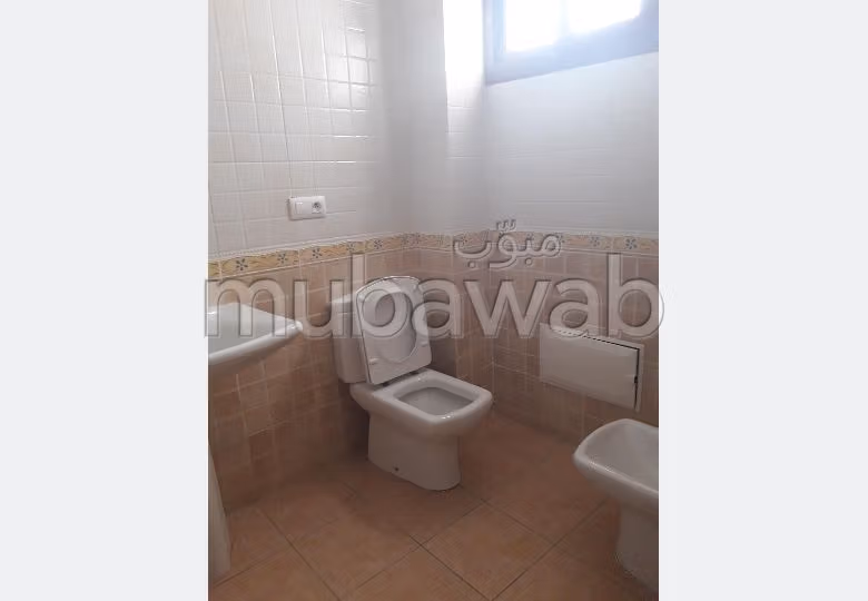 Appartementen huren in Mdiq. 3 Ruimtes. Garage en terras. 