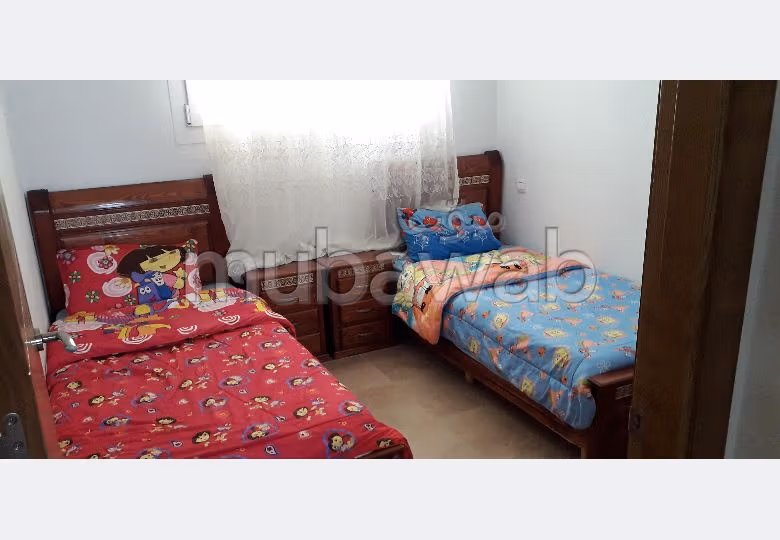 Huurappartementen in Cabo Negro. 3 Ruimtes. Satellietschotel en beveiligingssysteem. 