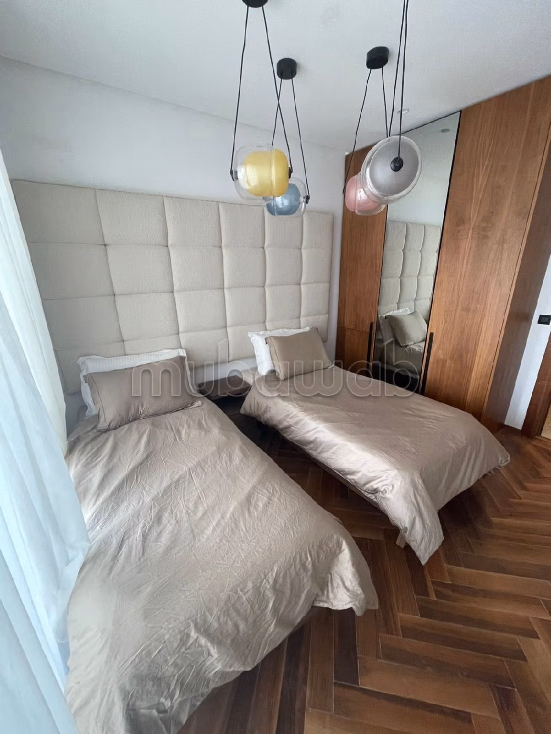 Encuentra un piso en alquiler. 3 Sala. Amueblado.