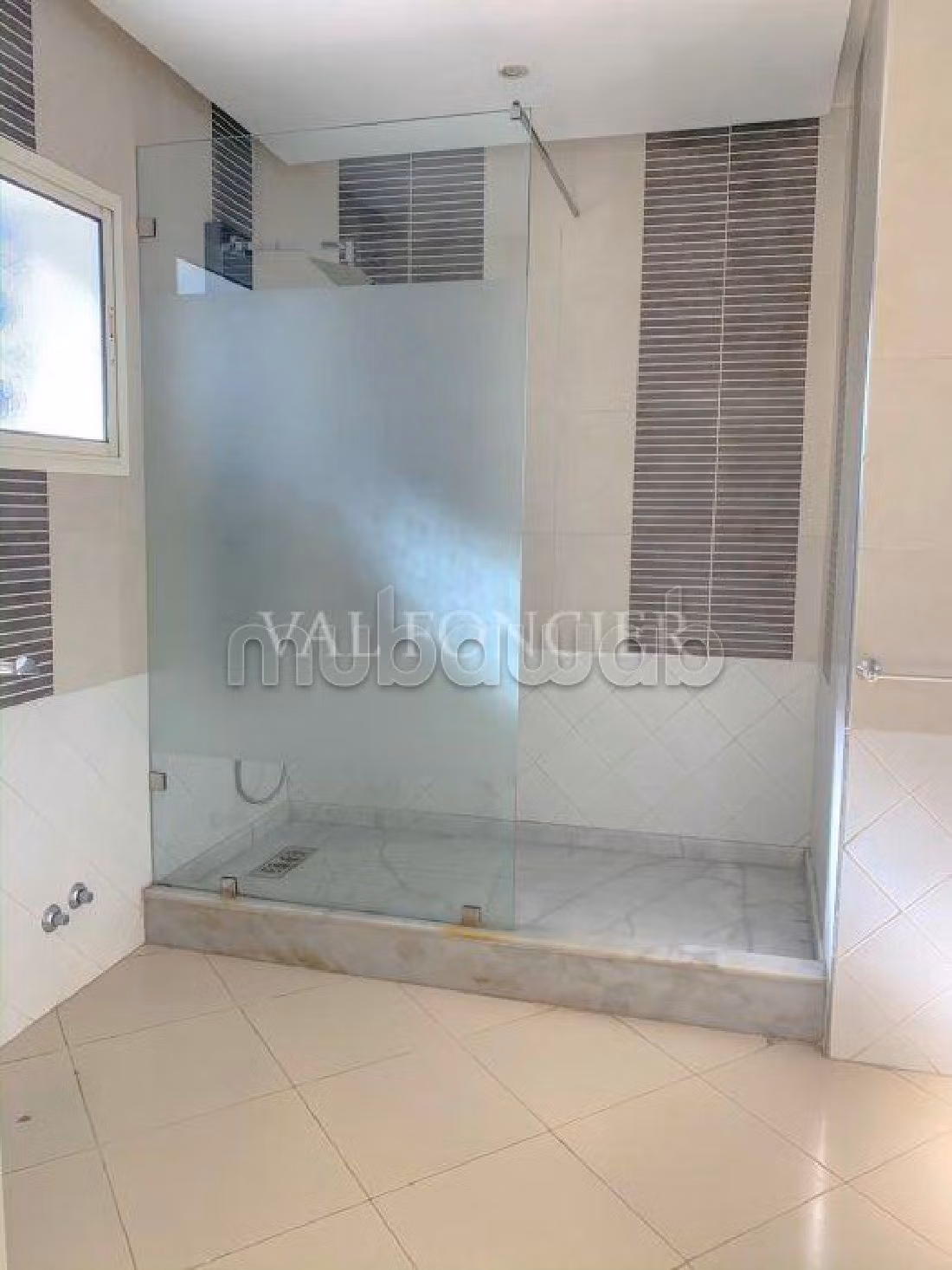 Location villa 700m2 avec beau jardin et piscine Oasis, Casablanca