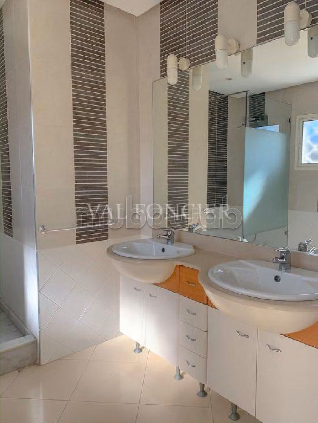 Location villa 700m2 avec beau jardin et piscine Oasis, Casablanca