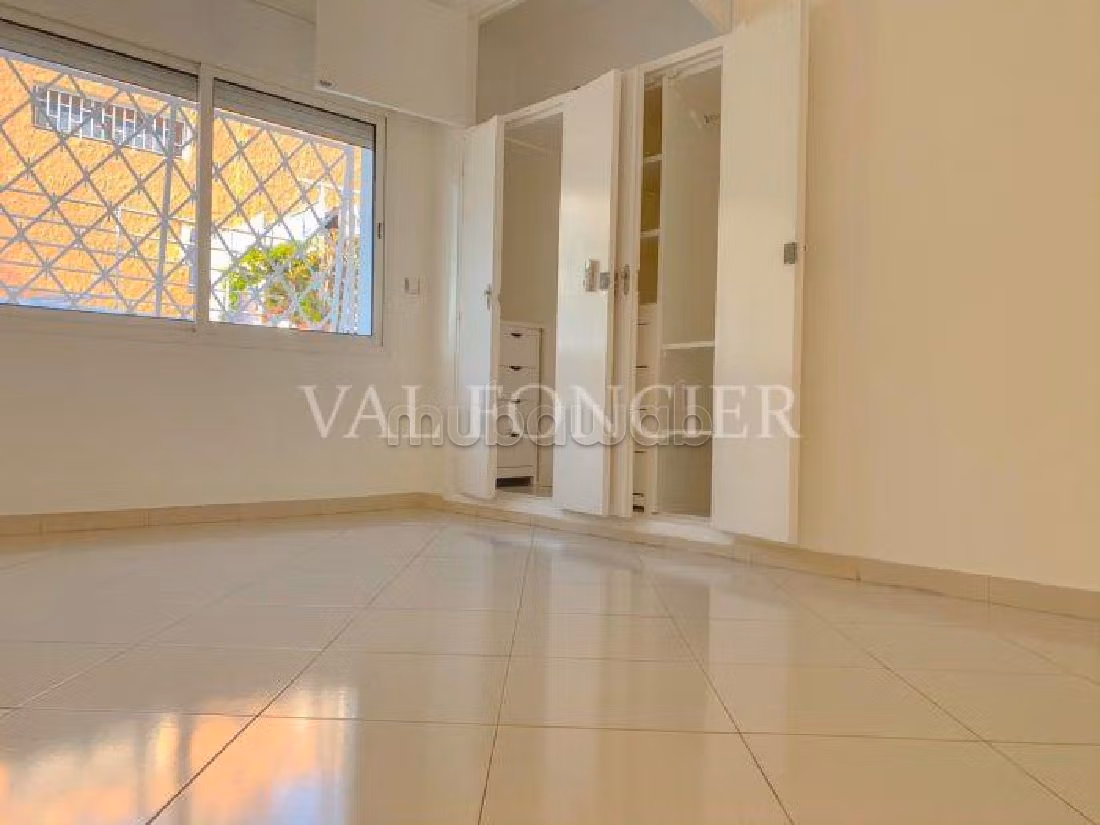 Location villa 700m2 avec beau jardin et piscine Oasis, Casablanca