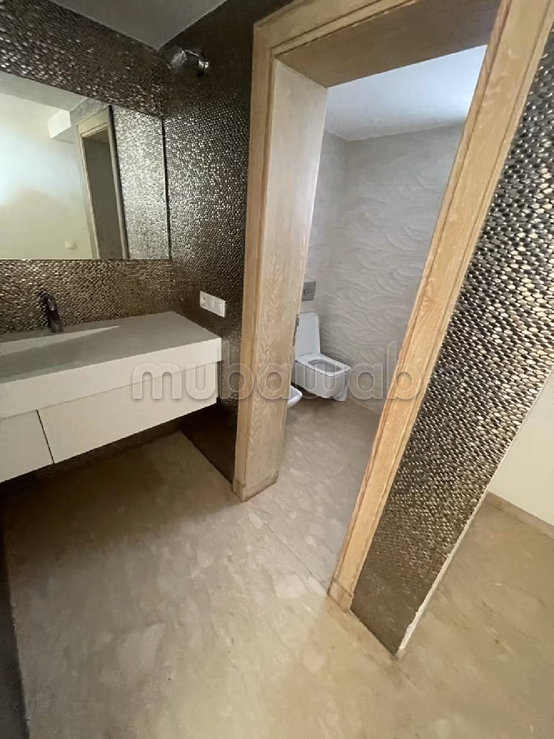 Luxury villa for rent. 6 Cabinet. Large swimming pool, General air conditioning.