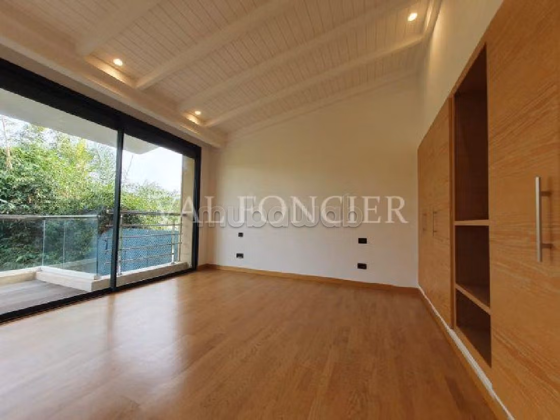 Location Villa 725m2 Avec Piscine, Palmeraie Bouskoura