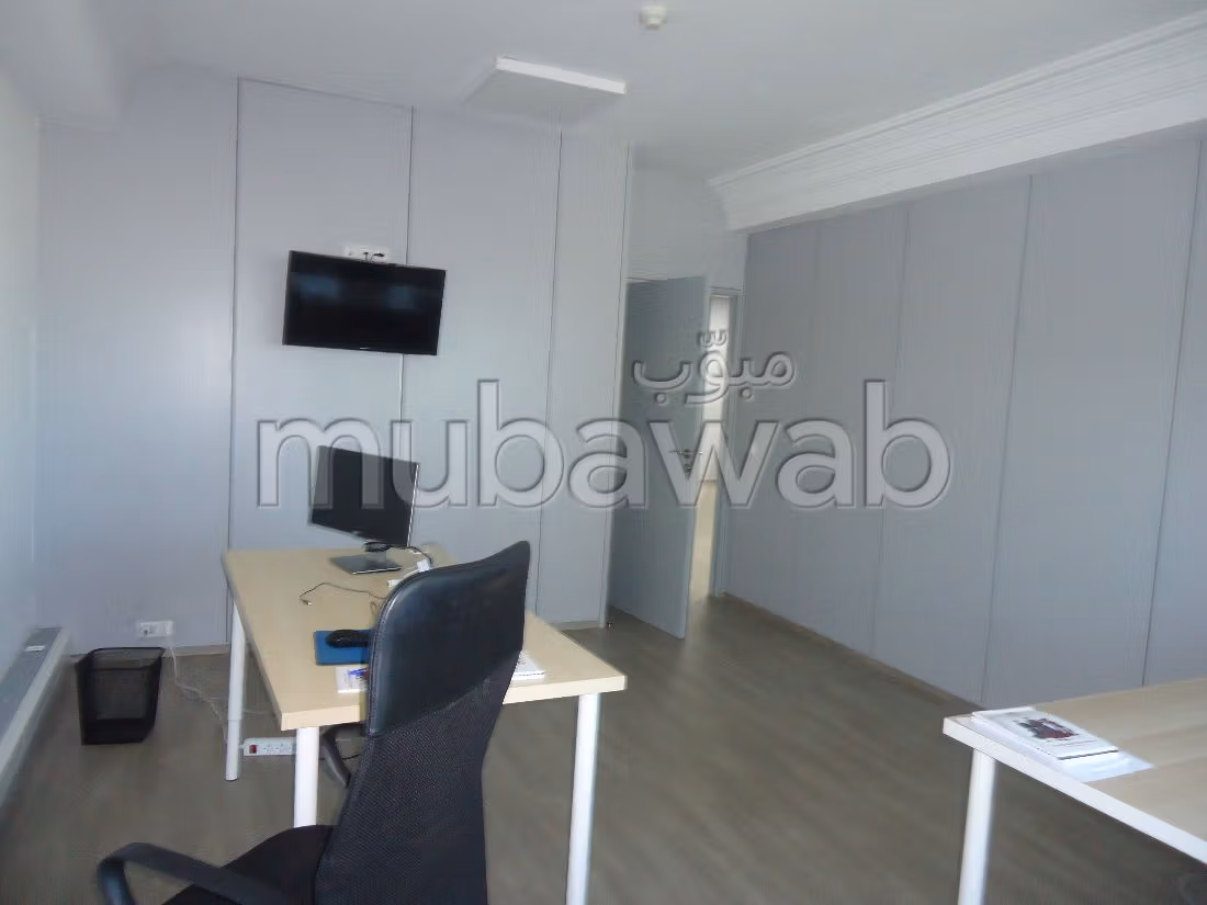 Plateau de Bur LPB554 de 316m2 à Bbd anfa