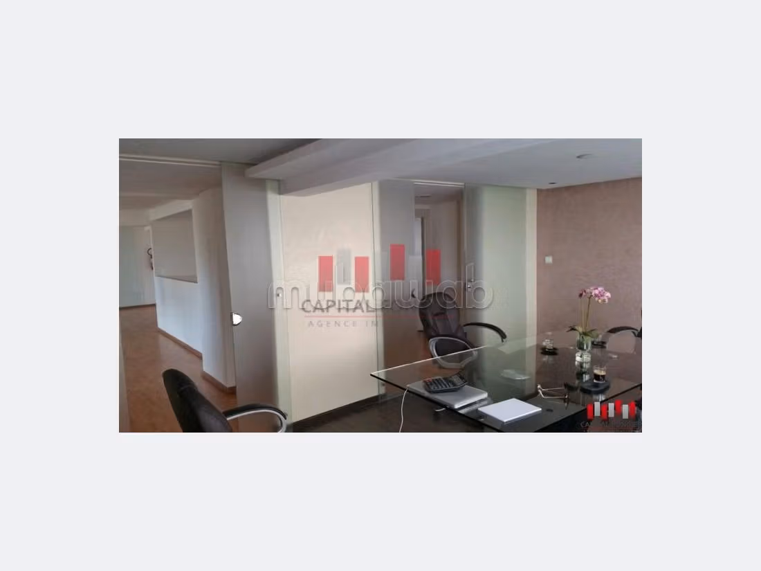Oficinas en alquiler. Pequeña superficie 450 m².
