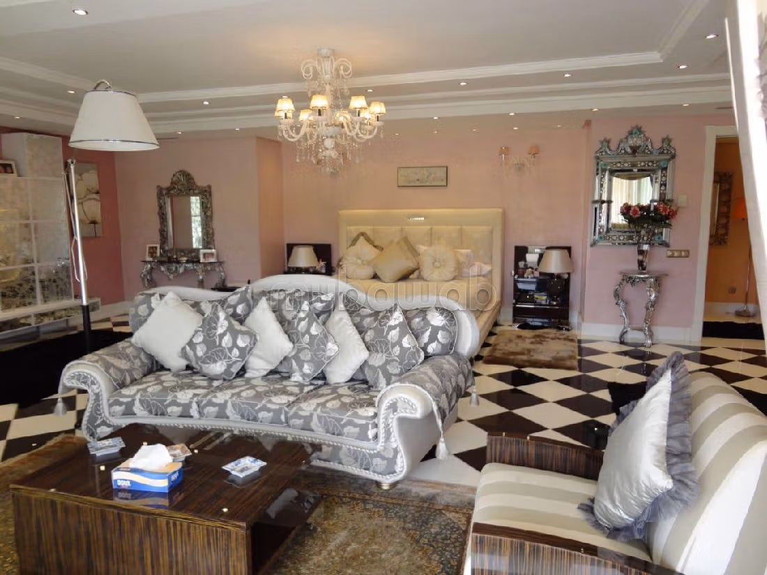 Villa meublée très luxe à souissi