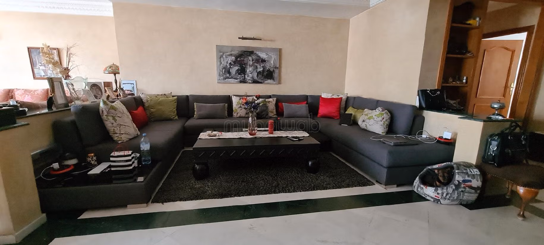 Bonito piso en venta en Gauthier. 5 habitaciones confortables. Servicio de conserjería y aire condicionado