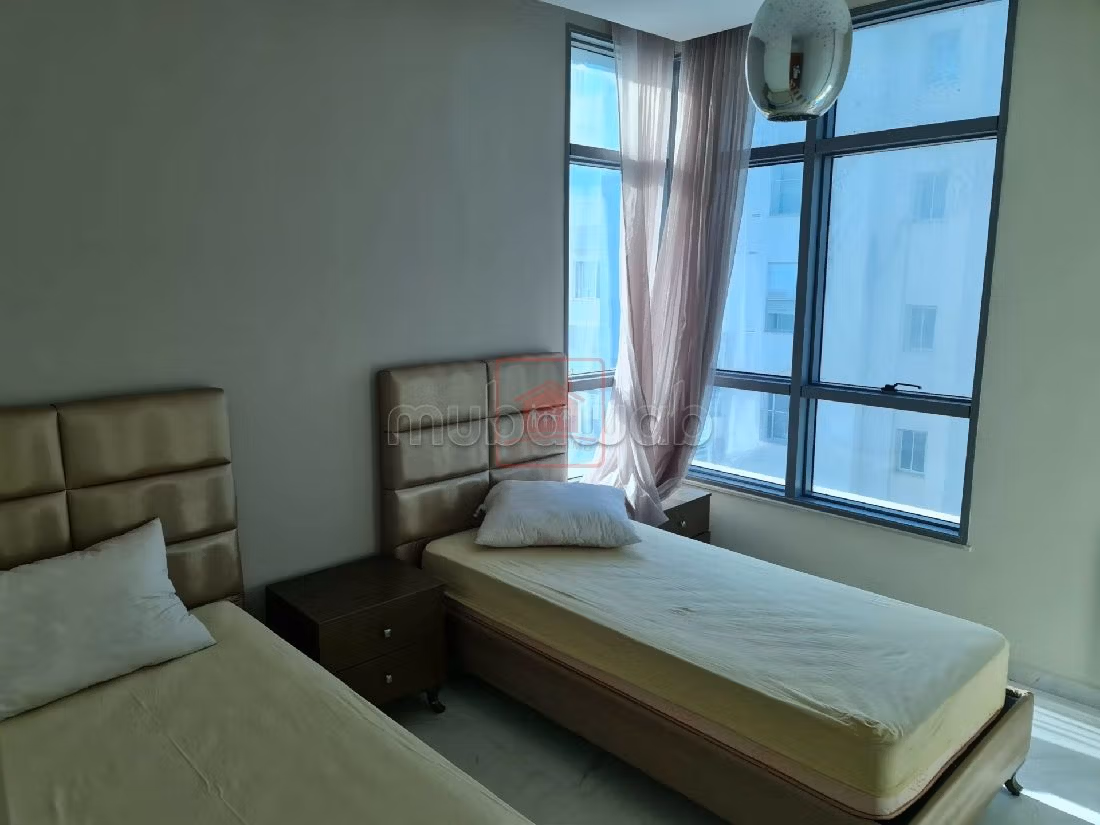 Rent an apartment. Total area 170 m². Storage unit.