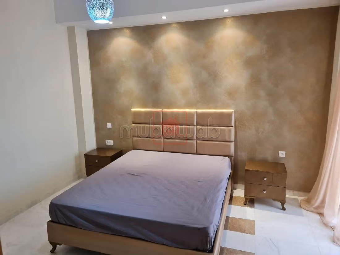 Rent an apartment. Total area 170 m². Storage unit.
