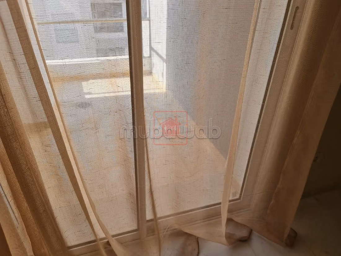 Rent an apartment. Total area 170 m². Storage unit.