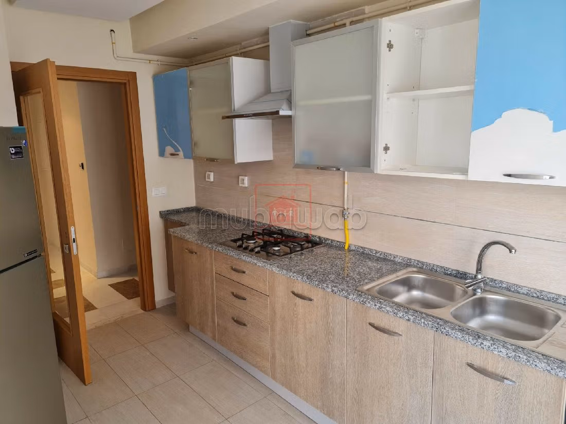 Rent an apartment. Total area 170 m². Storage unit.