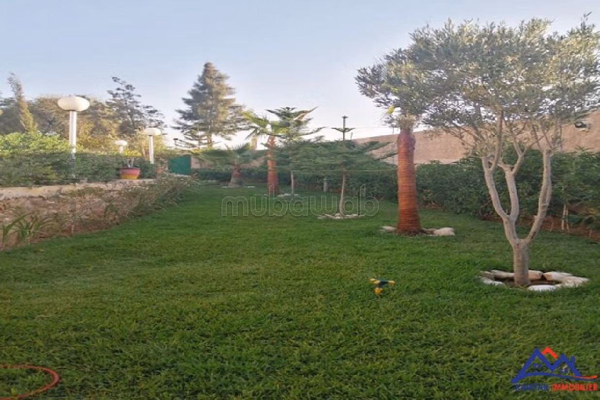 Magnifica casa di lusso in affitto a Ounagha. Superficie di 1000 m². Posto auto e terrazzo