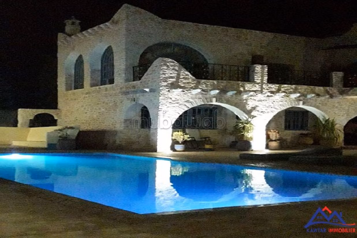 Magnifica casa di lusso in affitto a Ounagha. Superficie di 1000 m². Posto auto e terrazzo