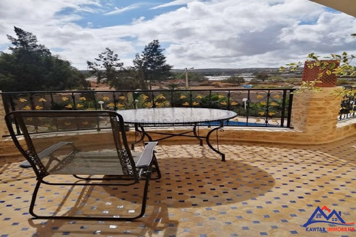 Magnifica casa di lusso in affitto a Ounagha. Superficie di 1000 m². Posto auto e terrazzo