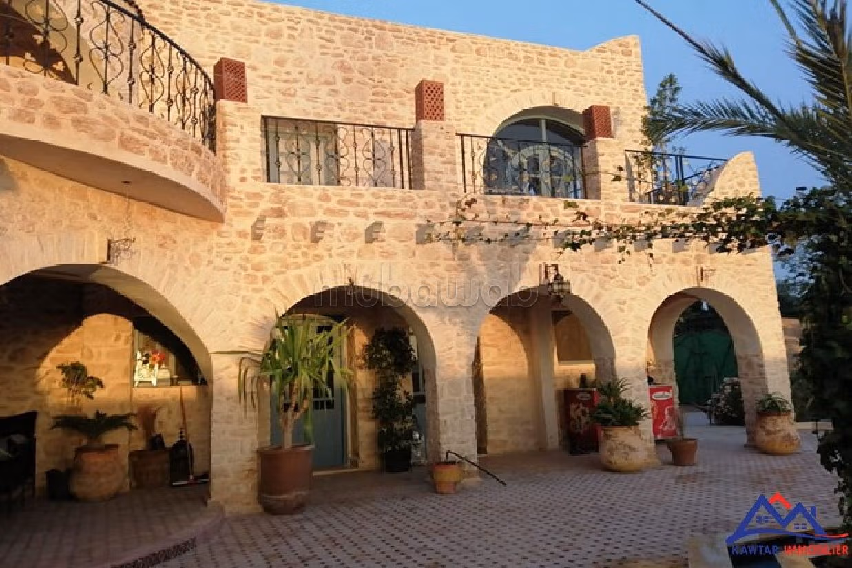 Magnifica casa di lusso in affitto a Ounagha. Superficie di 1000 m². Posto auto e terrazzo